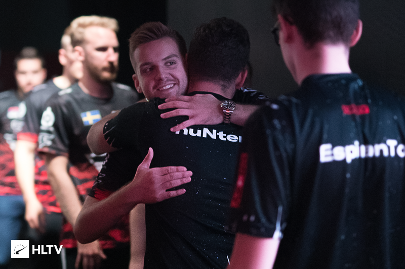 s1mple 与 FaZe 进行瞄准对决