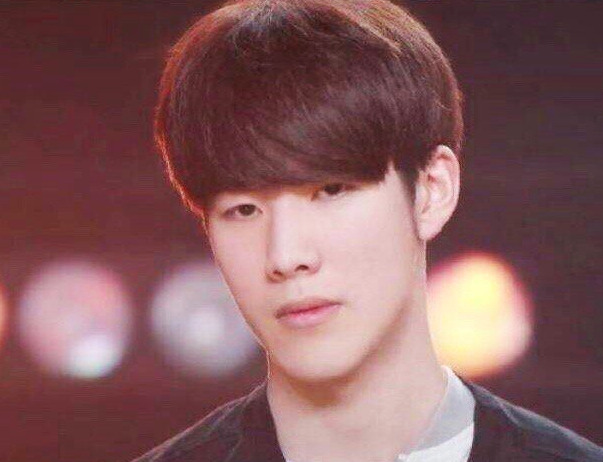 Zeus , 快点回来😭 Doran 的武器潜伏成功！秀神 Fox 击倒了 faker ，而 Dplus KIA 赢得了 T1